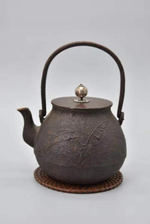 1417]=日本高木治良兵卫银摘平提手小铁壶=